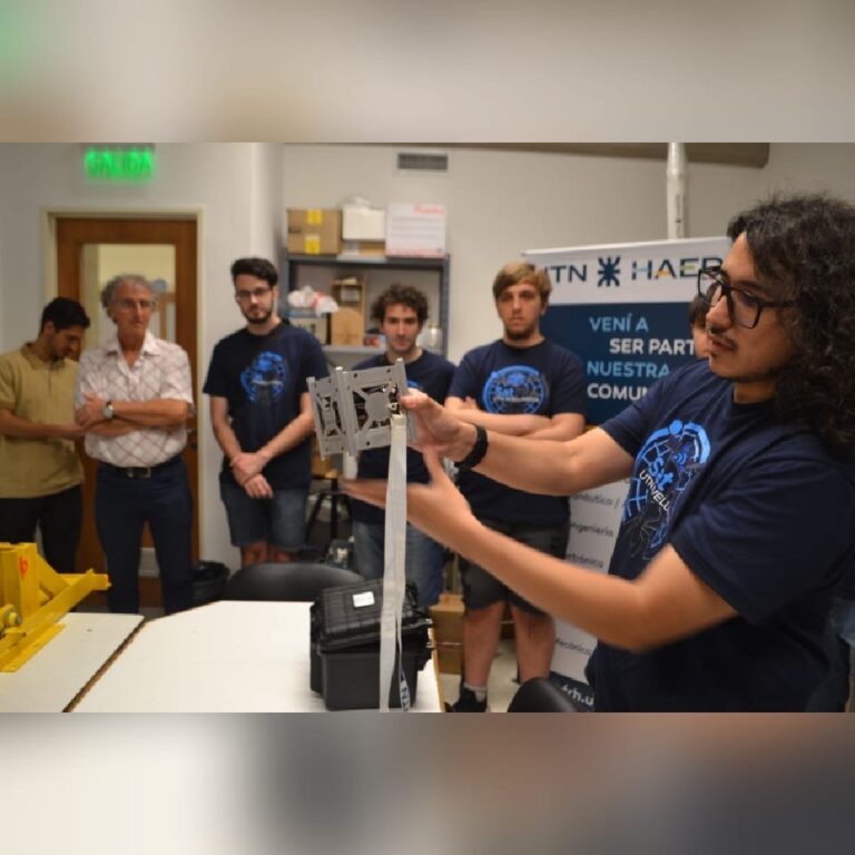 5e718c8a-8b92-47ff-8915-dc7fd7d36c41